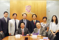 Prof. Jack Cheng (right, front row), Pro-Vice-Chancellor, Prof. Freedom Leung (3rd from right, back row), Dean of Students, Ms. Bonnie Kan (2nd from right, back row), College Secretary of Shaw College, and Ms. Wing Wong (1st from right, back row), Director of Office of Academic Links (China) meet with the delegation from Ningbo University